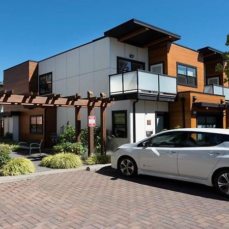 Cedar Hill Sunlit Stay - Bright Spacious & Modern Виктория Экстерьер фото