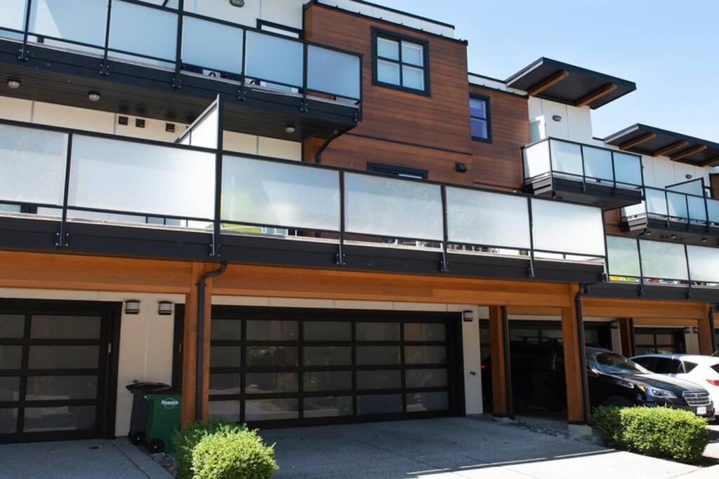 Cedar Hill Sunlit Stay - Bright Spacious & Modern Виктория Экстерьер фото