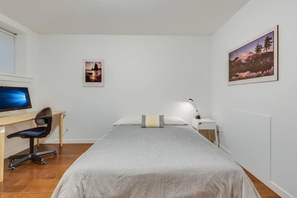 Cedar Hill Sunlit Stay - Bright Spacious & Modern Виктория Экстерьер фото