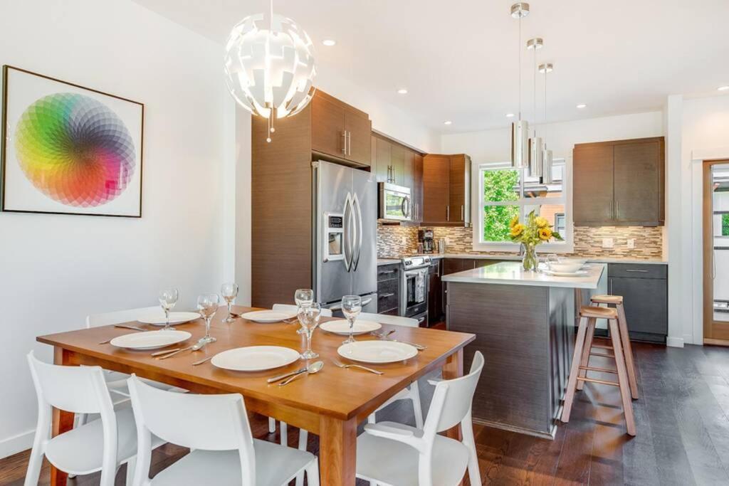 Cedar Hill Sunlit Stay - Bright Spacious & Modern Виктория Экстерьер фото